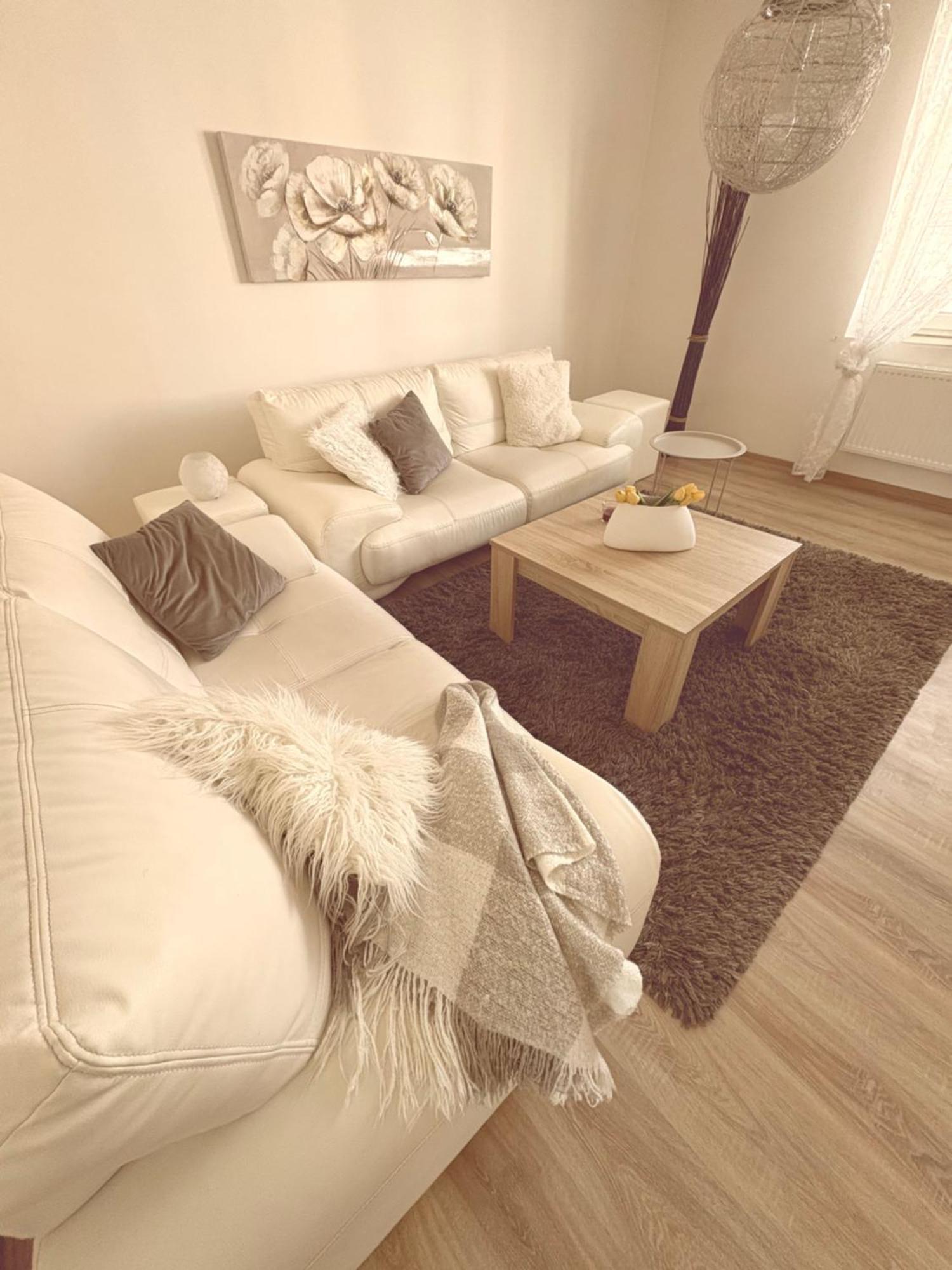 Trio Apartments Ostrava Bagian luar foto